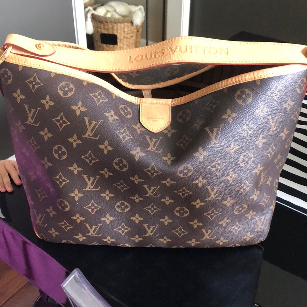 Louis Vuitton Handbag - Delightful PM